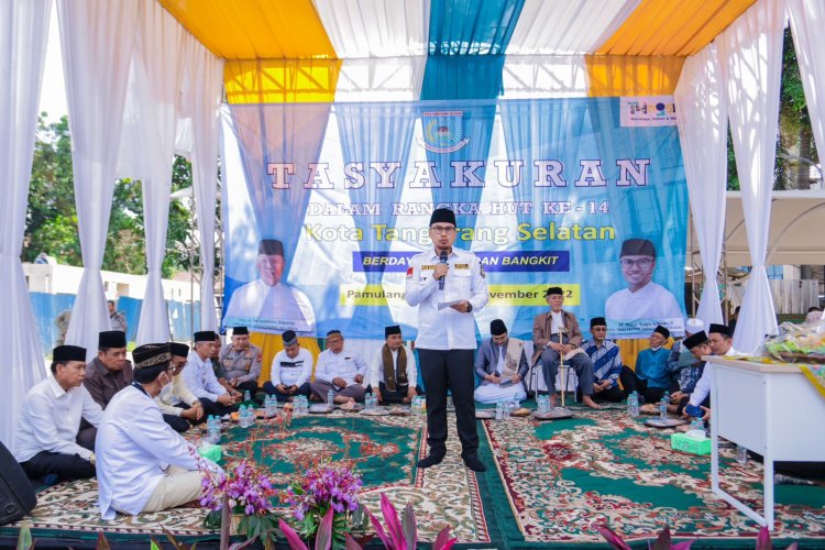 Caption: Wakil Wali Kota Tangerang Selatan, Pilar Saga Ichsan - Di Depan Tokoh Masyarakat Pamulang, Pilar Klaim Kenaikan Indeks Prestasi Manusia