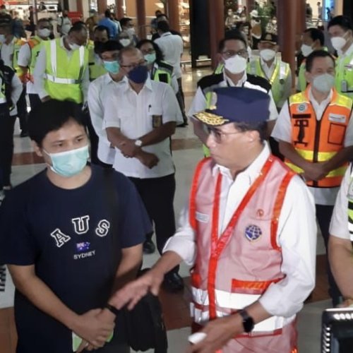 Menhub Budi Pinta Layanan Transportasi Laut Segera Go Digital