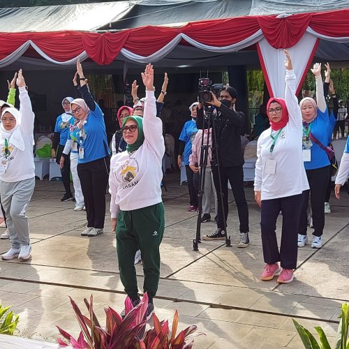 Ratusan Ibu Ikuti Senam Sehat Cegah Osteoporosis