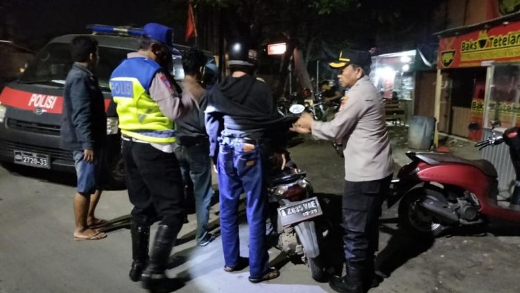 Polisi Mengelar Operasi Kejahatan Jalanan (OKJ) Di Wilayan Tangerang @Humas Polrestro Tangerang - Bawa Celurit, 7 Anak Hendak Tawuran Dikeroyok Warga