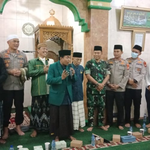 Dekati Masyarakat Polsek Tambora Gelar Subuh Keliling