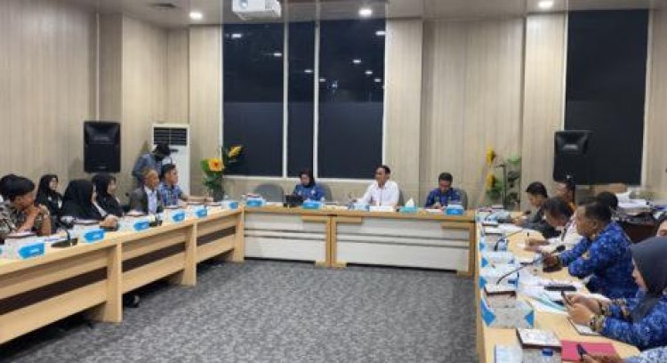 Temui Komisi I DPRD Banten, Guru Honorer Pinta Kejelasan Masa Purna Bhakti