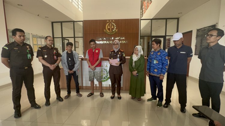 Jukir di Pondok Aren Tersedu Cium Kaki Ibu karena Mendapat Restorative Justice