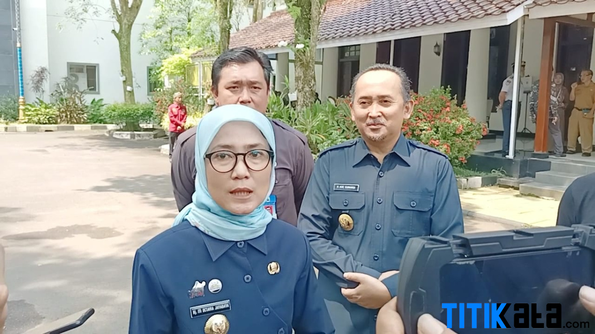 Agar Bisa Nyaleg 2024 Besok Bupati Iti dan Wakil Ade Sumardi Mundur Dari Jabatan Kepala Daerah