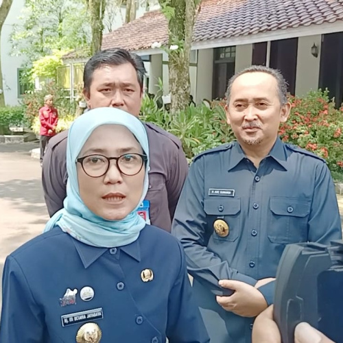 Agar Bisa Nyaleg 2024 Besok Bupati Iti dan Wakil Ade Sumardi Mundur Dari Jabatan Kepala Daerah