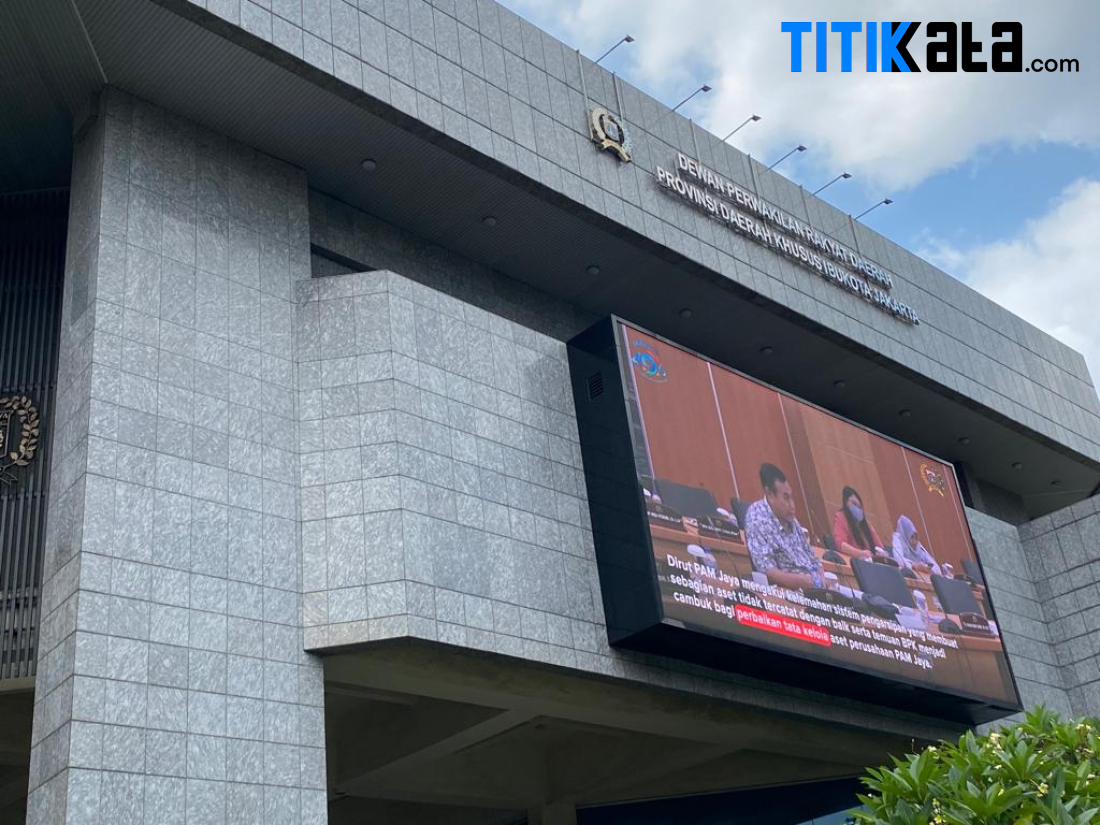 Buset, Hampir Satu Periode Jabatan DPRD 4 Raperda DKI Terkatung