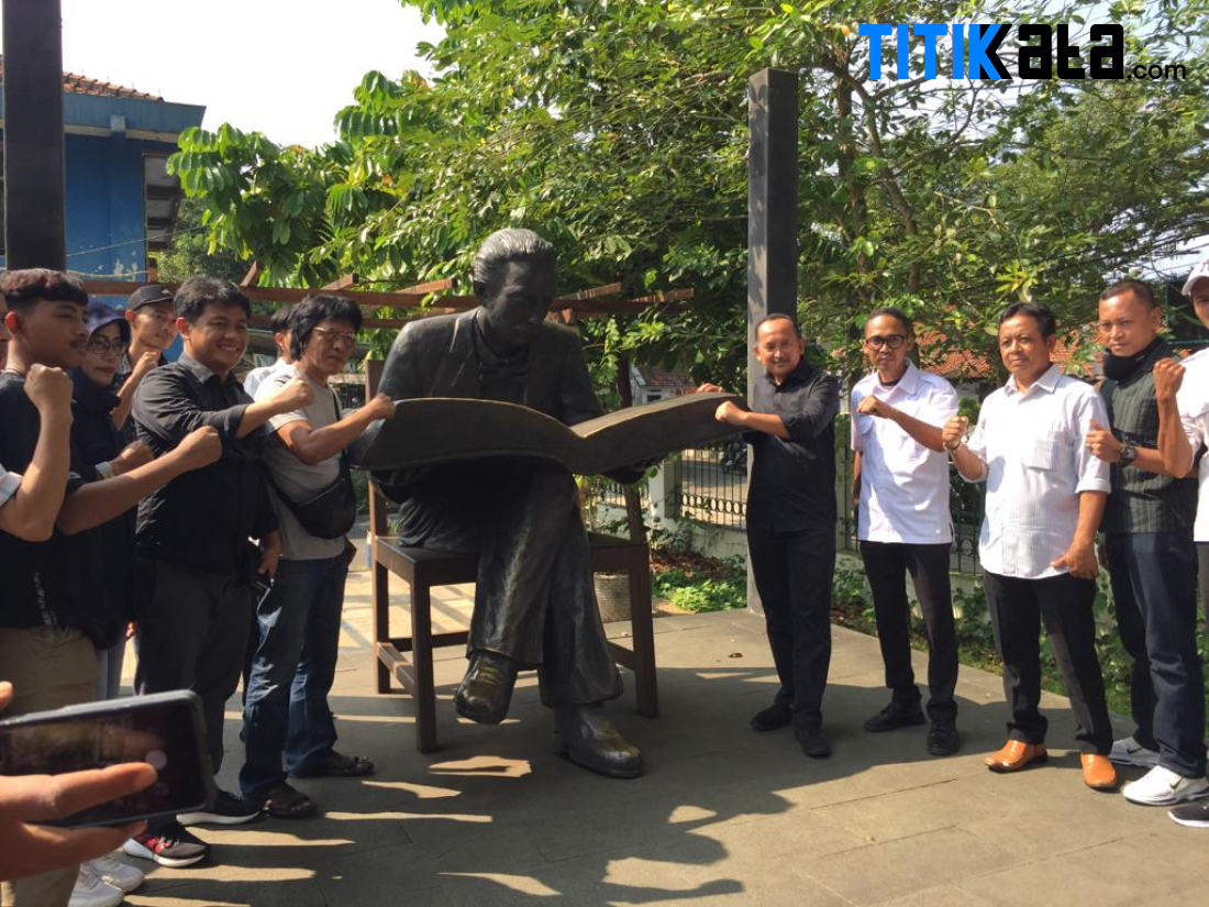 Mengenang Sejarah Adian Napitupulu dan Bonnie Triana Kunjungi Museum Multatuli