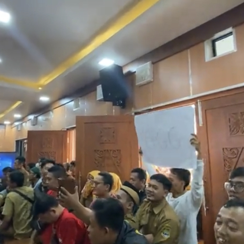 Geruduk Kantor DPRD Pegawai Honorer Kota Cilegon Menuntut Status PPPK