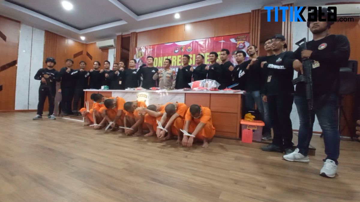 Punya Omzet Ratusan Juta, Rumah Produksi Tembakau Sintesis Digerebek Polisi