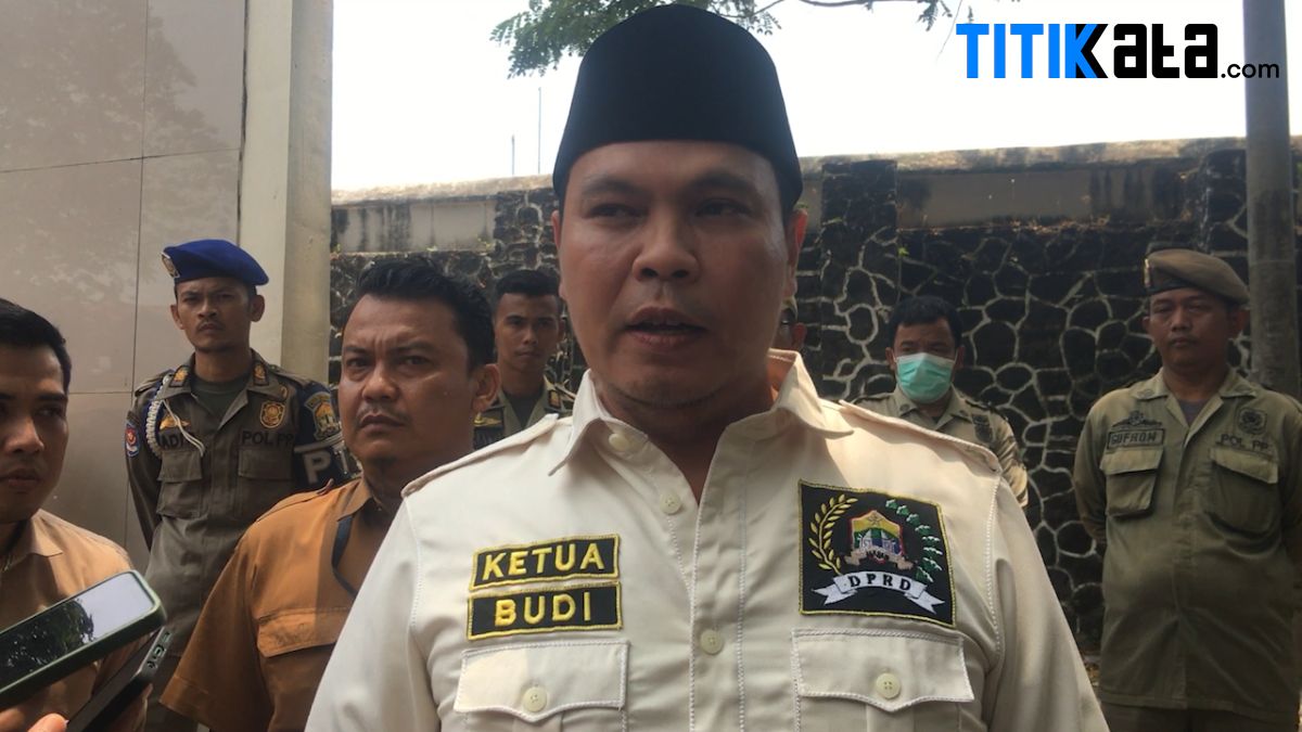 Sidak ke Stadion Maulana Yusuf Ciceri Ketua DPRD Kota Serang Serap Aspirasi Pedagang