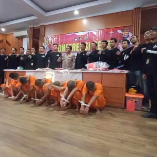 Punya Omzet Ratusan Juta, Rumah Produksi Tembakau Sintesis Digerebek Polisi