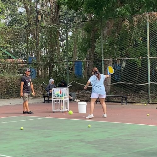 Warga Lebak Antusias Berolahraga Tenis