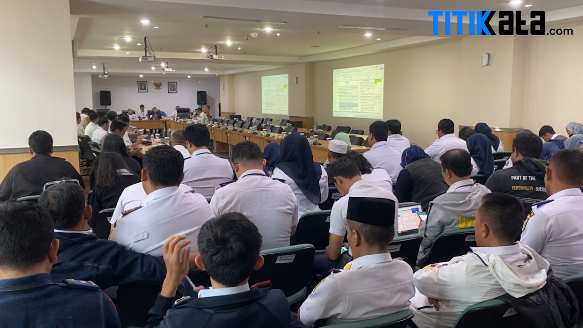 Pasal Raperda Pajak dan Retribusi DKI Dibahas Bapemperda DPRD