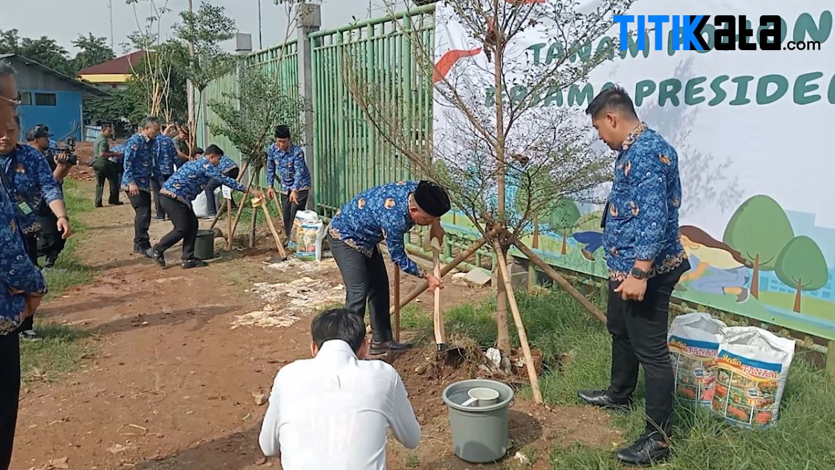 Penanaman Pohon Jadi Upaya Bersama Pemkot Bekasi Menekan Minimnya RTH
