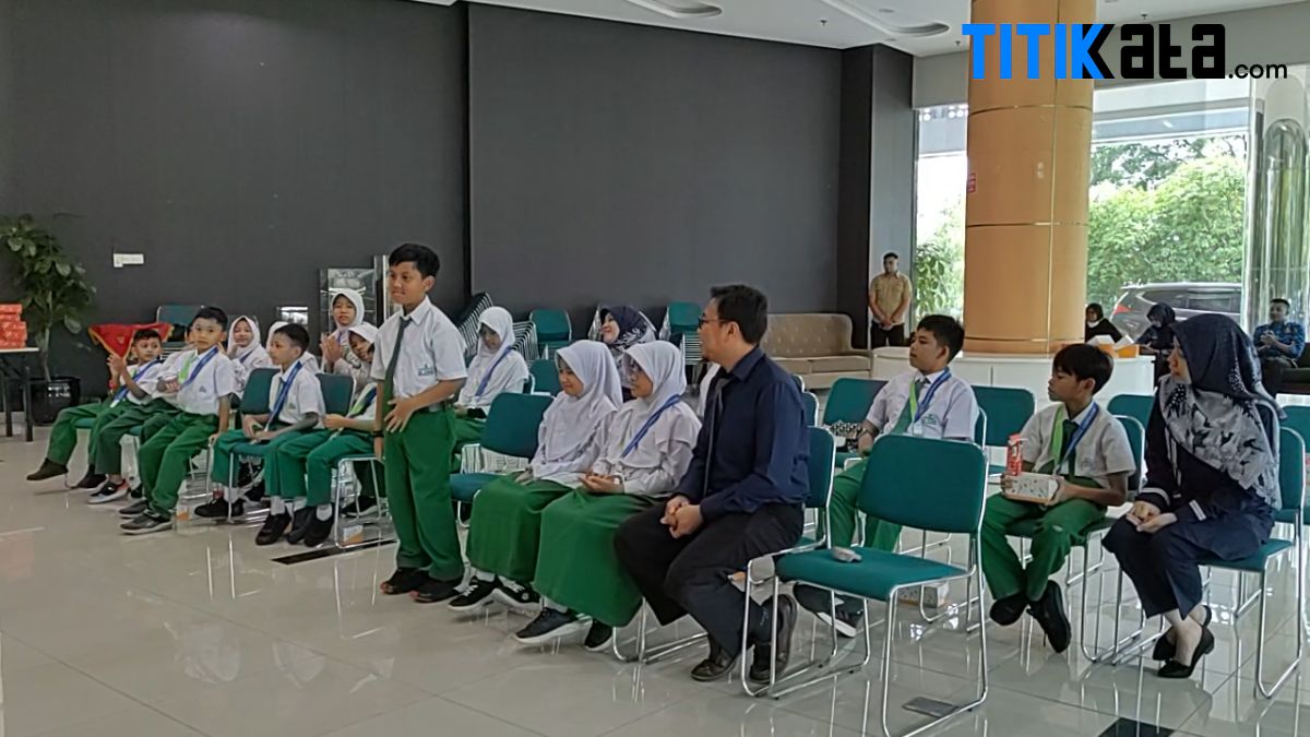 16 Pelajar SDI Al-Azhar BSD Ikuti Olimpiade Matematika di Singapura, Pilar Saga Beri Pesan Penting