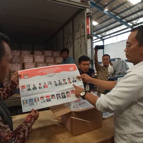 1,2 Juta Surat Suara DPD RI Dapil Banten Diterima KPU Kabupaten Serang