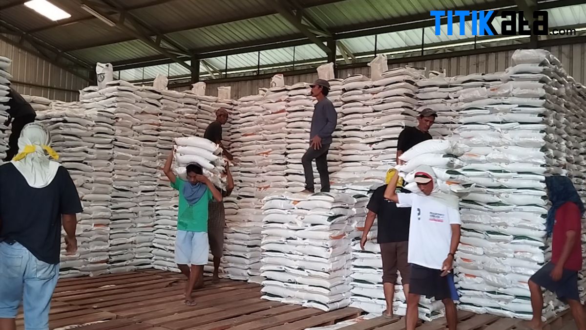Stok Beras untuk Bulan Ramadhan di Lebak Aman