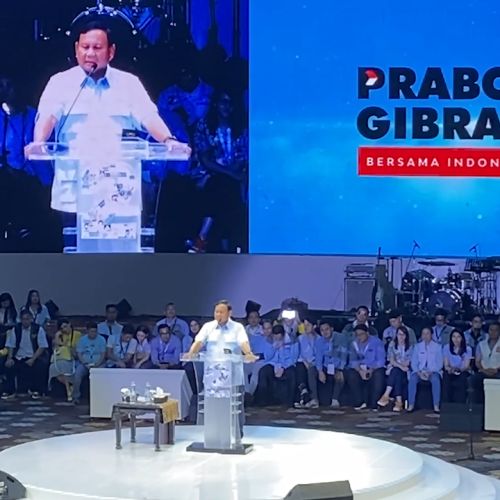 Hadiri Apel Akbar TKN Muda, Prabowo Sebut Didukung 3 Presiden RI
