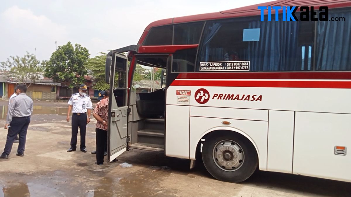 Jelang Mudik Lebaran, Sopir di Terminal Mandala Jalani Tes Urine