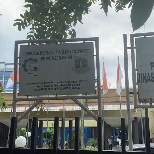 Disnaker Banten Bakal Denda Perusahaan yang Tak Bayar THR