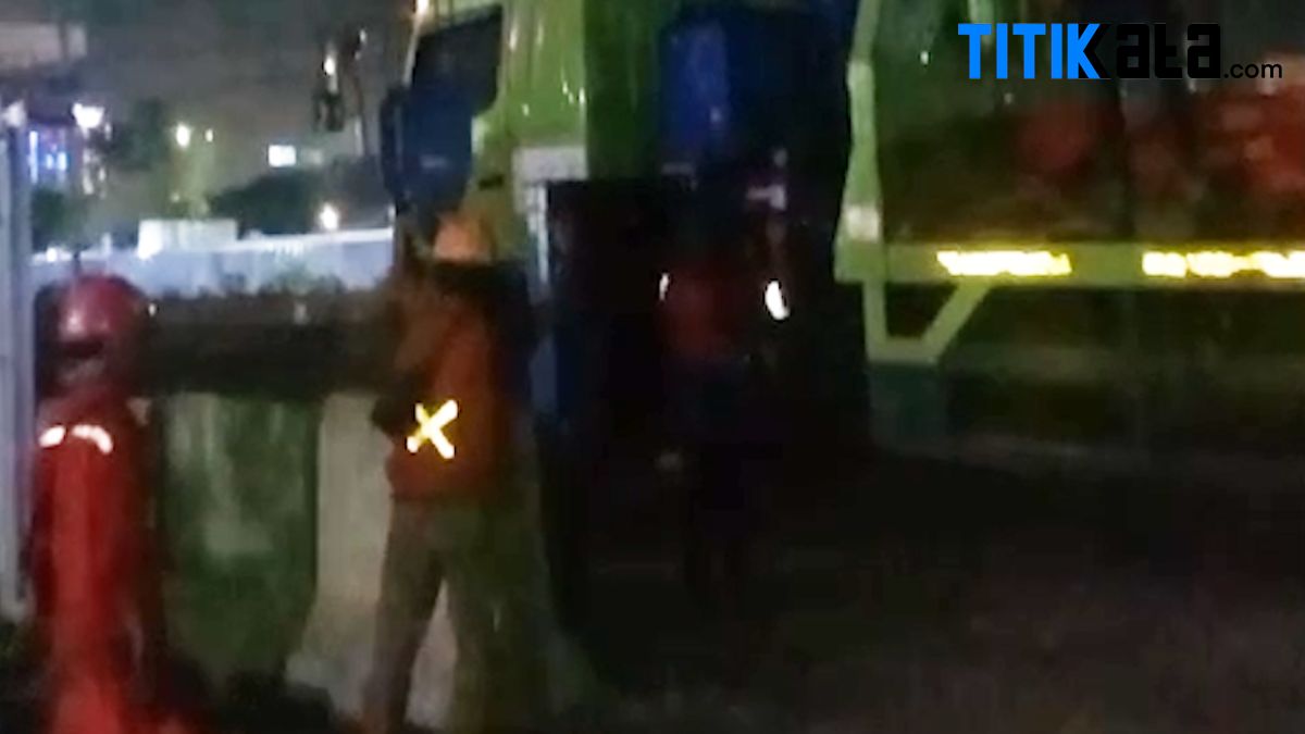 PT JakPro Kembali Berulah, Kali Ini Akses Jalan Masuk KSB Ditutup Paksa