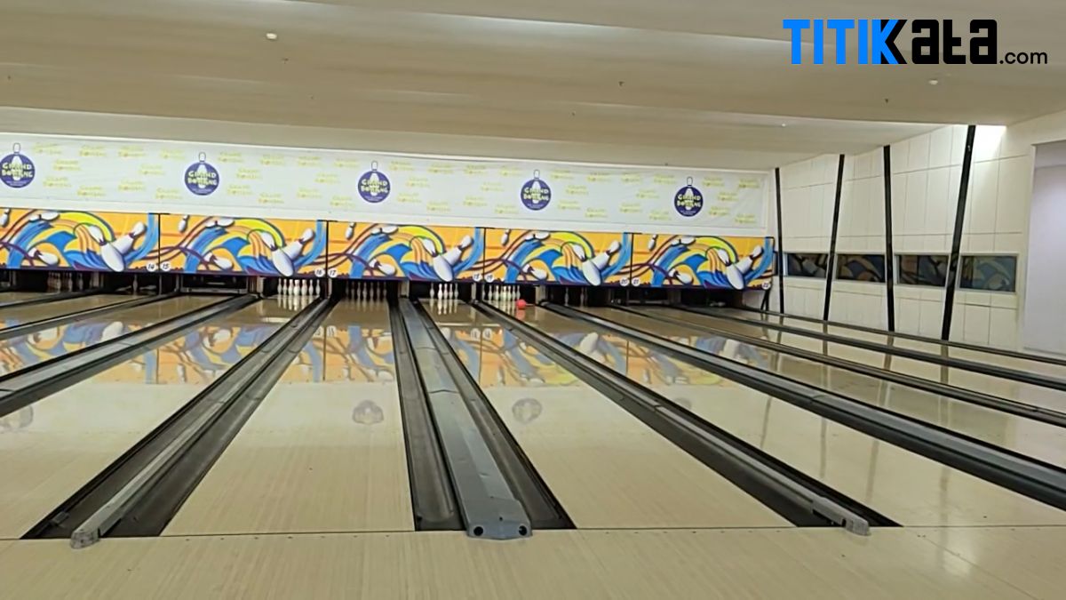 Serunya Berolahraga di Grand Bowling WTC Matahari Serpong