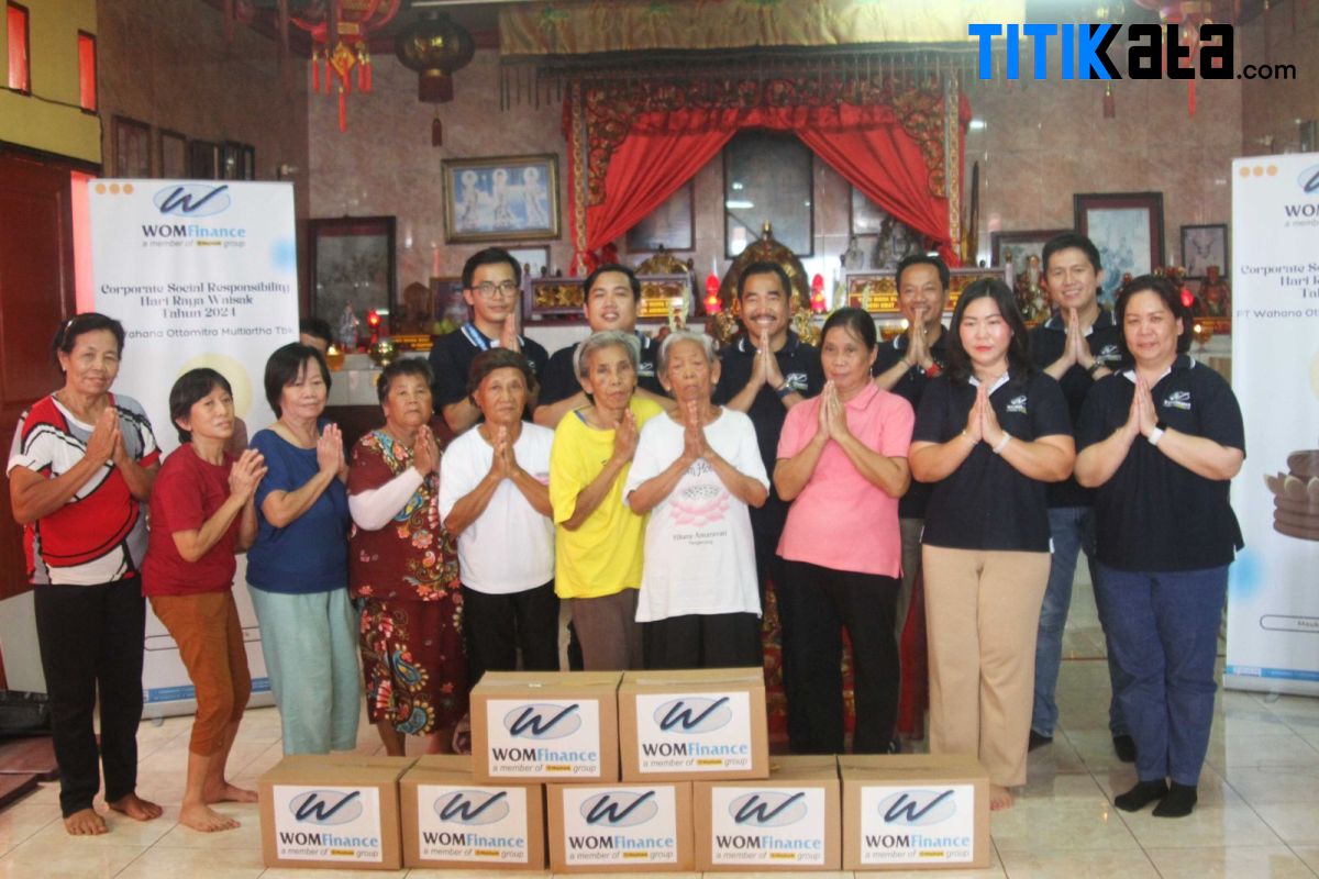WOM Finance Berikan Bantuan Operasional Ibadah ke Vihara