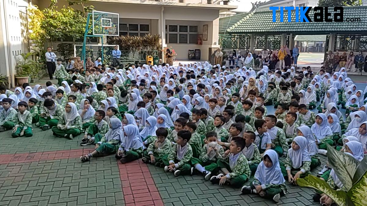 Cara Unik SDI Al Azhar BSD Kenalkan Siswa Baru dengan Tema Berpetualang