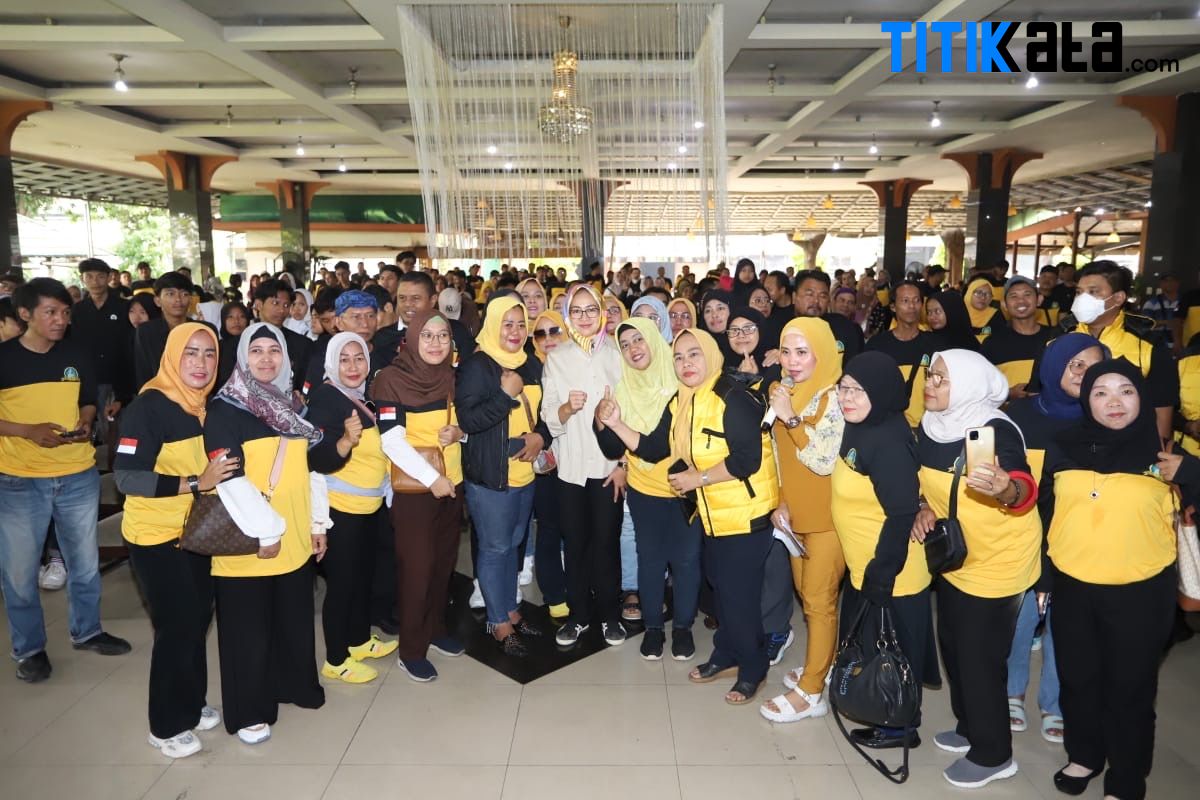 Teriakan 'Airin Gubernur Banten' Warnai Deklarasi Dukungan Relawan di Kota Tangerang