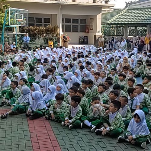 Cara Unik SDI Al Azhar BSD Kenalkan Siswa Baru dengan Tema Berpetualang