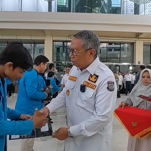KKN di Tangsel, Benyamin Tantang Mahasiswa UIN Jakarta Berikan Pencerahan soal Lingkungan