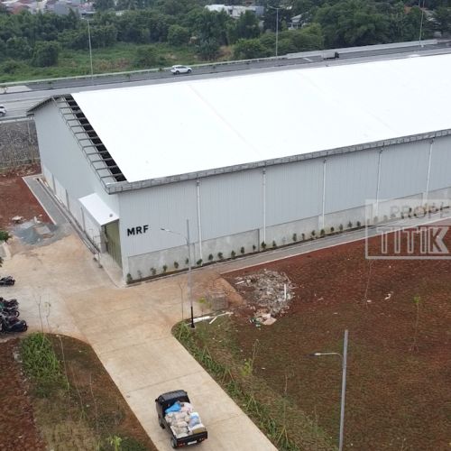 Berdekatan dengan Rumah Ibadah, Pengolahan Sampah Swasta di Parigi Baru Tangsel Dikeluhkan