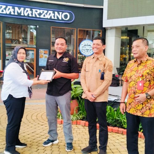 PWI Kabupaten Tangerang Raih Penghargaan 'Jurnalis Hijau' dari Pemkab Tangerang