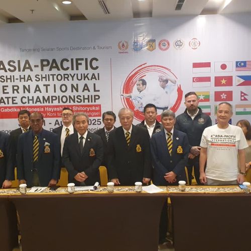 1.000 Karateka Bersaing di Kejuaraan Asia Pasific