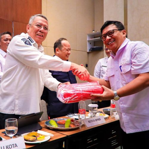 Pemkot Tangsel Warnai HUT ke-80 RI dengan Ribuan Bendera Merah Putih