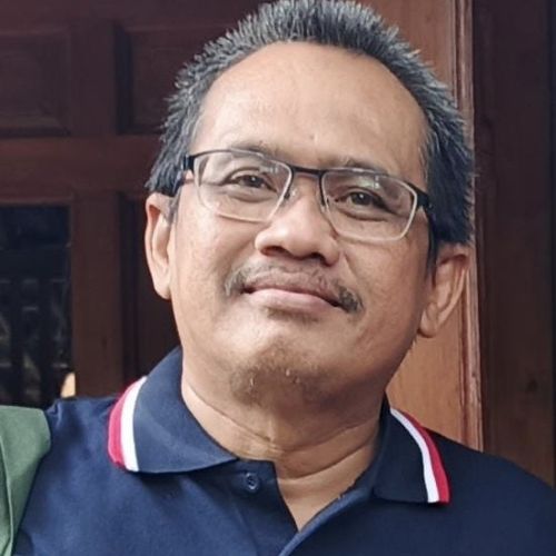 Mengapa Memilih Hendry Ch Bangun?