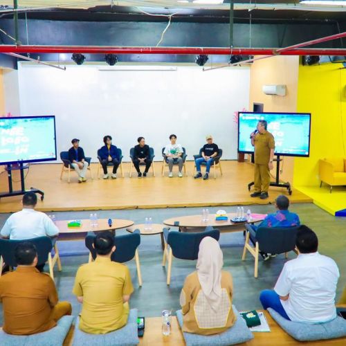 Lima Finalis Ngelogoin Tangsel 2025 Paparkan Ide Kreatif di Hadapan Wali Kota