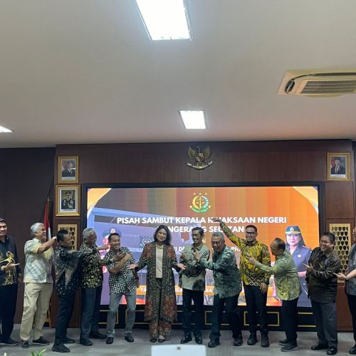 Momen Haru Pisah Sambut Kejari Tangsel: Apsari Dewi Pamit, Apreza Daru Putra Siap Lanjutkan Estafet Kepemimpinan