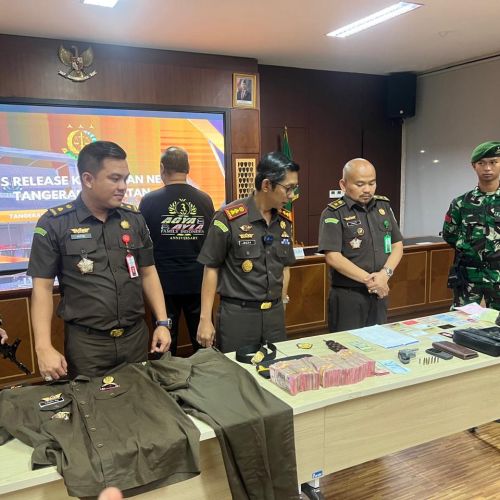 Jaksa Gadungan Ditangkap di Pamulang dengan Barang Bukti Rp310 Juta dan Revolver
