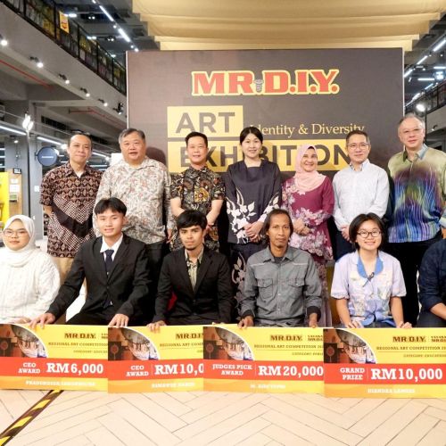 Prestasi Seni Indonesia di Ajang MR.D.I.Y. Regional Art Competition 2025: Dua Seniman Raih Penghargaan Bergengsi di Kuala Lumpur