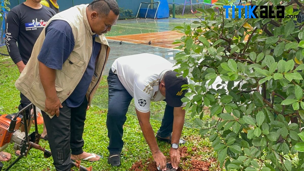 Warga Serua Ciputat Bergerak Mandiri, Ratusan Biopori Jadi Senjata Lawan Sampah