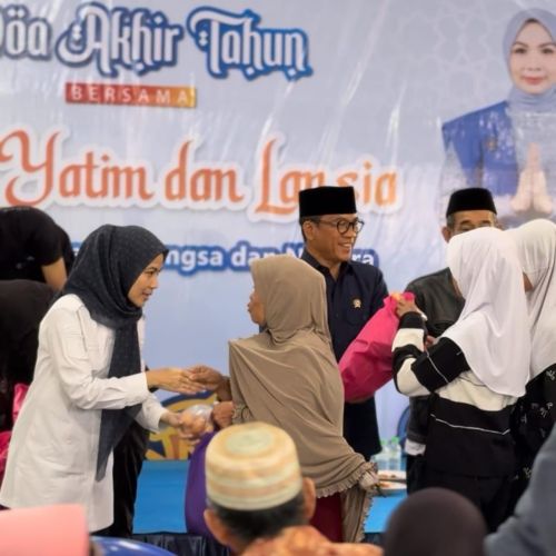 Doa Akhir Tahun di Desa Ujungtebu Dihadiri Mendes PDT, Puluhan Yatim dan Lansia Terima Santunan