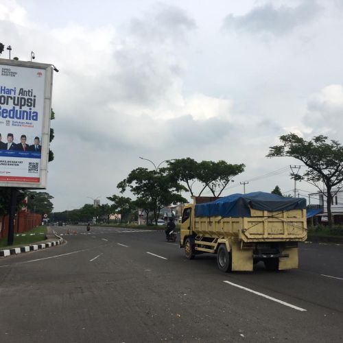 Pelajar di Kota Serang Tewas Terlindas Truk Usai Terlibat Kecelakaan