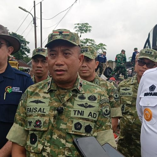 Darurat Sampah Tangsel, Pengiriman ke TPA Cilowong Dikawal TNI
