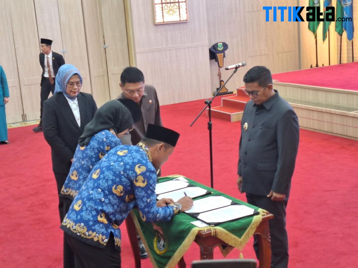 Pesan Tegas Andra Soni Usai Lantik 132 ASN: Siap Ditempatkan di Mana Saja