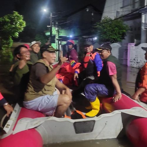 Hujan Deras Picu Banjir di 8 Titik Tangerang Selatan, Ratusan Kepala Keluarga Terdampak