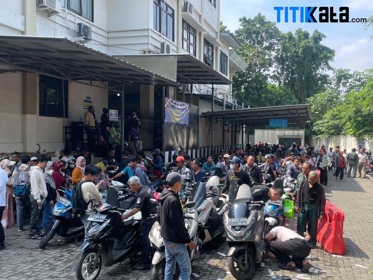 Soal Pembayaran Pajak Kendaraan Bermotor, Pemprov Banten ‘Selingkuh’ dengan Bank BJB?