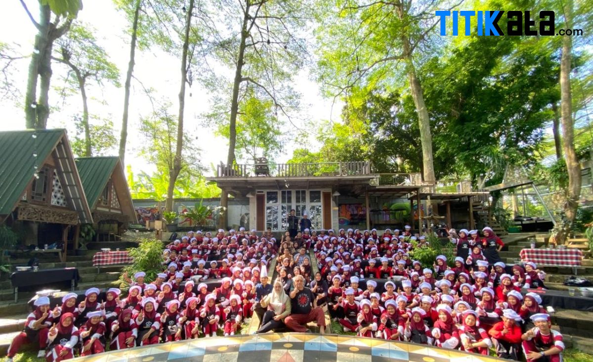Siswa SRMA 33 Tangsel Ikuti Outing Class Membuat Pizza Bersama Chef