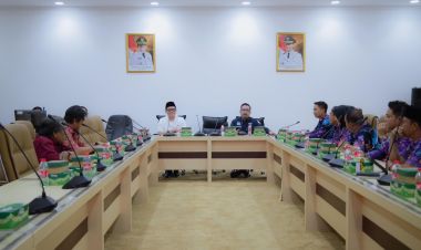 Warga Kosambi Adukan Jalan Hancur dan Banjir ke DPRD Banten