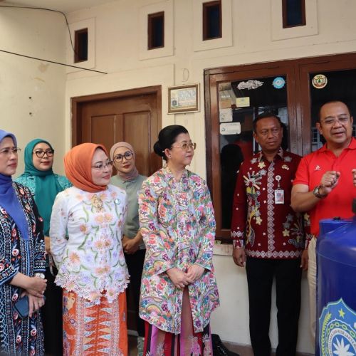 Komitmen TP PKK DKI Jakarta dan Daya Wanita PAM JAYA Bagikan 357 Toren Air Gratis di JakTim